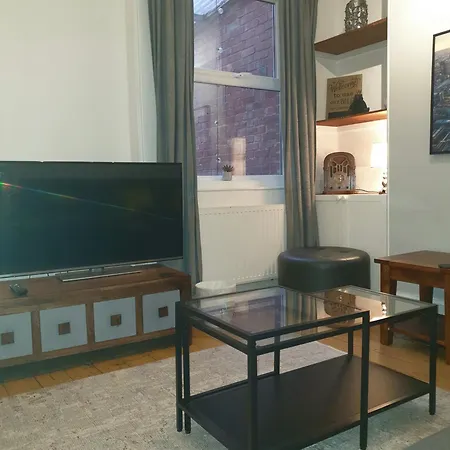 Mulberry House Excellent Central Location Courtyard Garden 3 Bedrooms Sleeps Up To 6 Public Parking In Vicinty Exeter Exterior photo